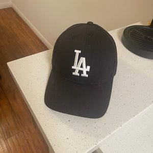 47 LA dodgers black hat